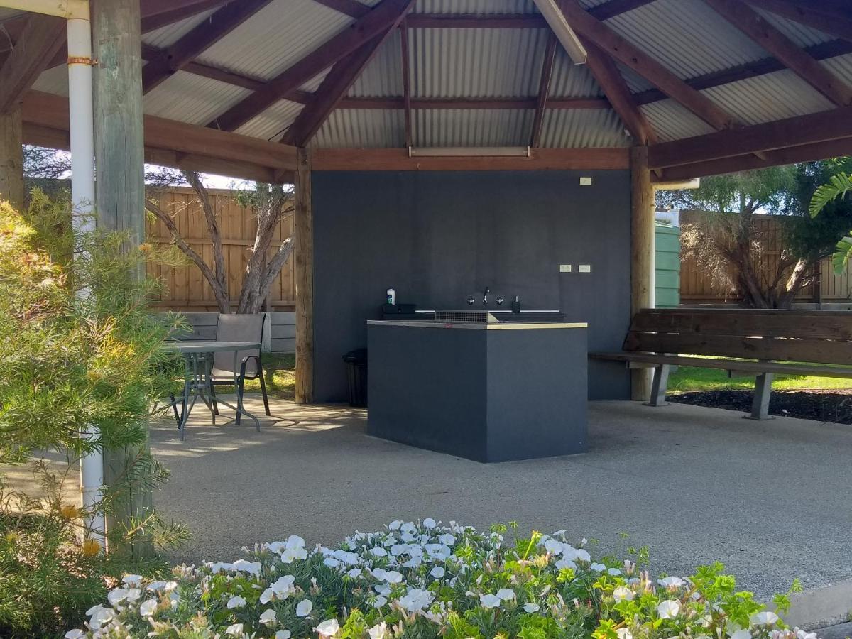 Island Cove Villas Cowes Exteriör bild