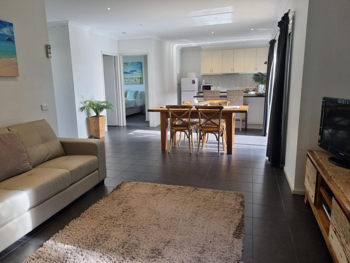 Island Cove Villas Cowes Exteriör bild