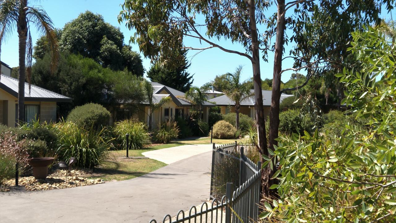 Island Cove Villas Cowes Exteriör bild